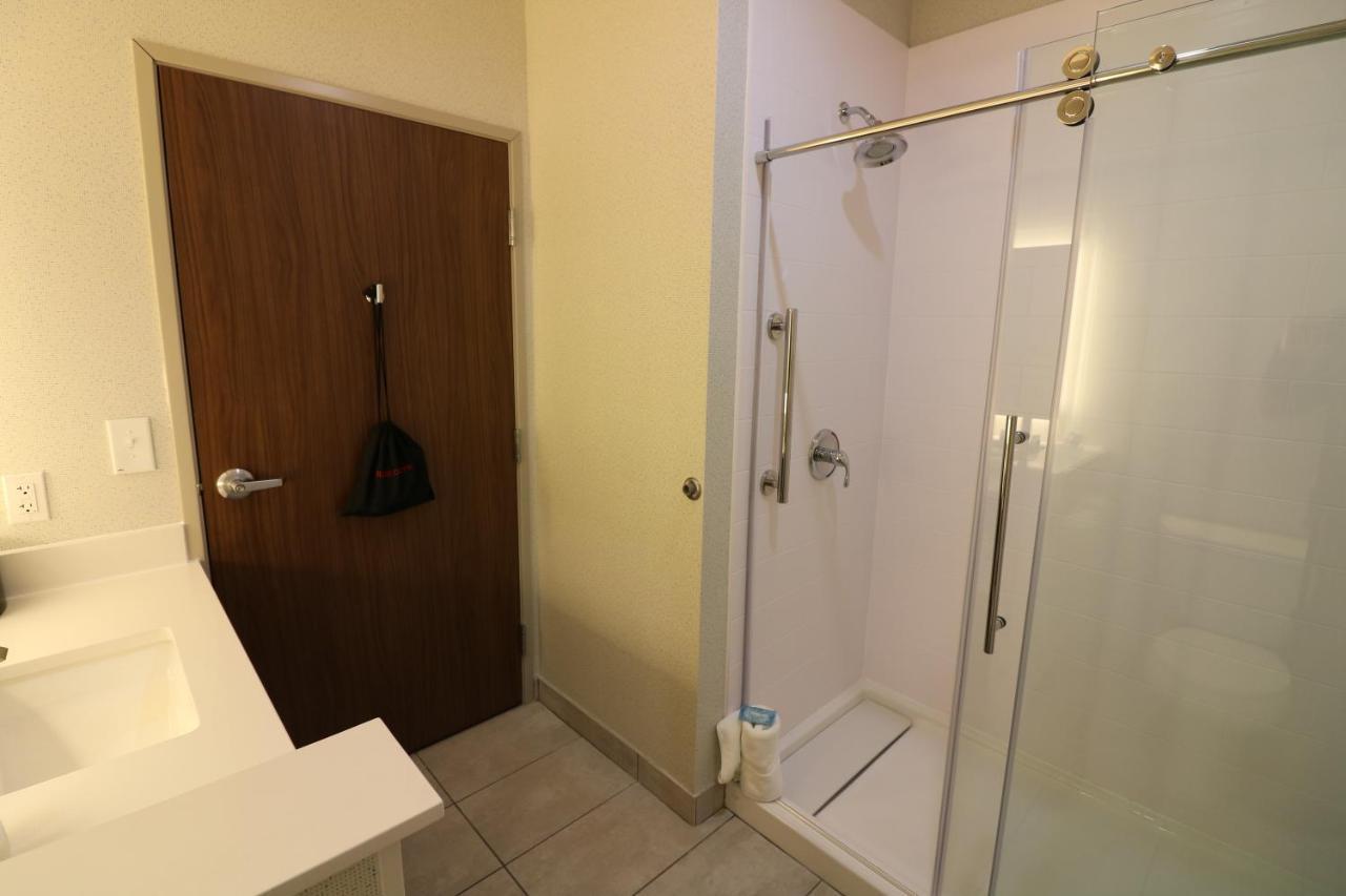 Holiday Inn Express & Suites - Coffeyville By Ihg Luaran gambar