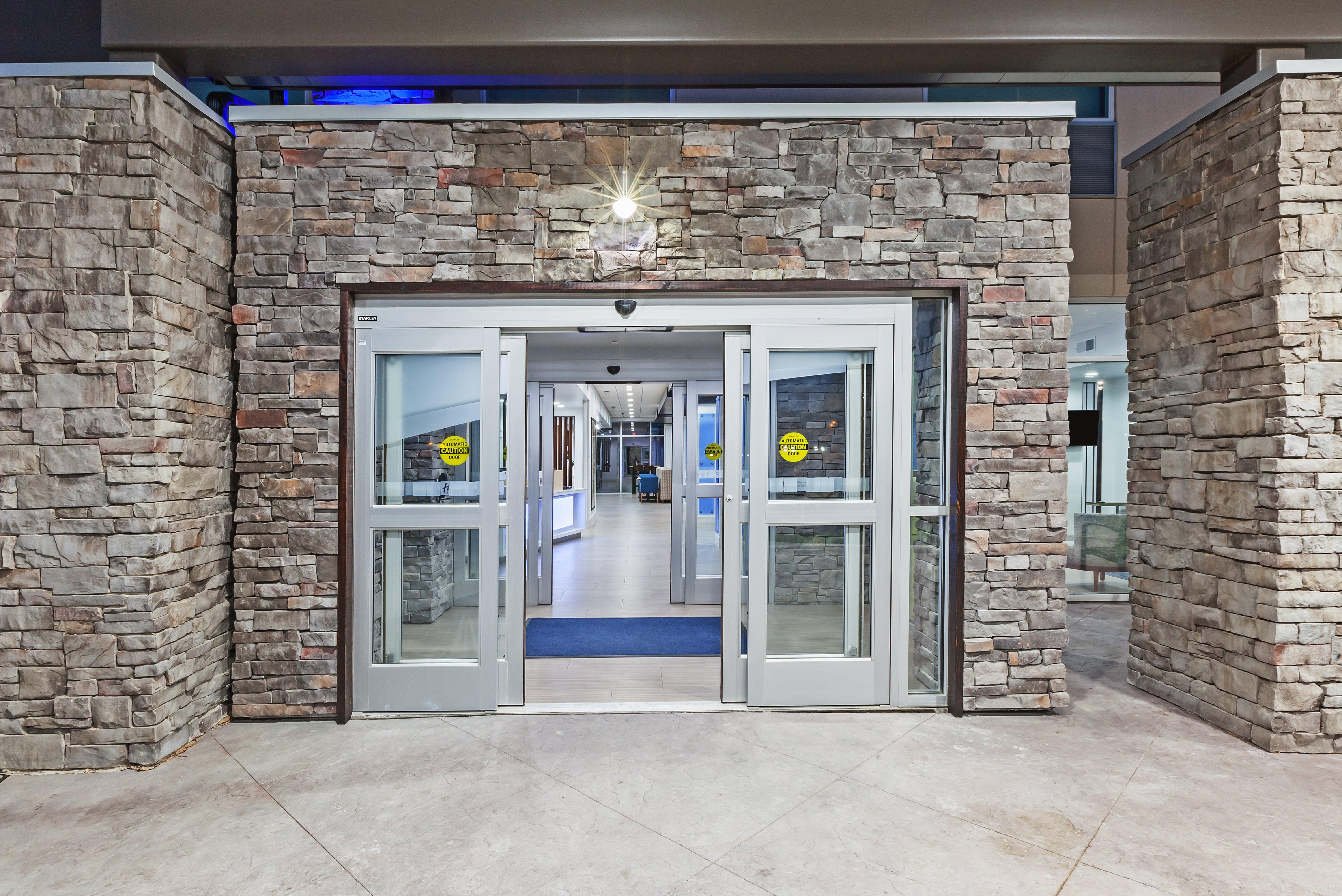 Holiday Inn Express & Suites - Coffeyville By Ihg Luaran gambar