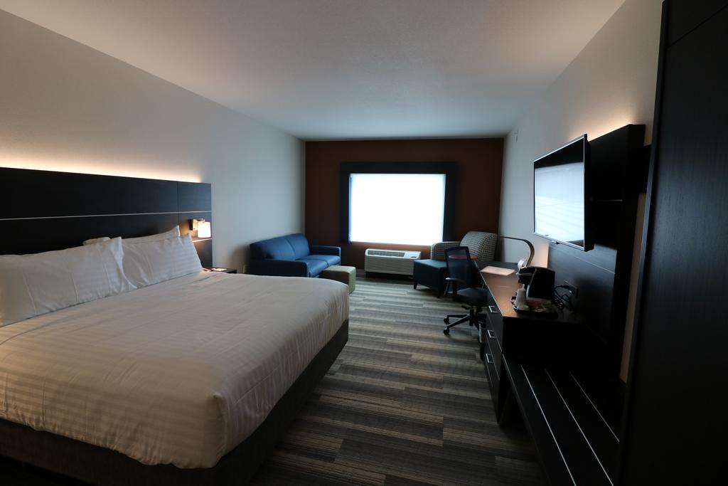 Holiday Inn Express & Suites - Coffeyville By Ihg Luaran gambar